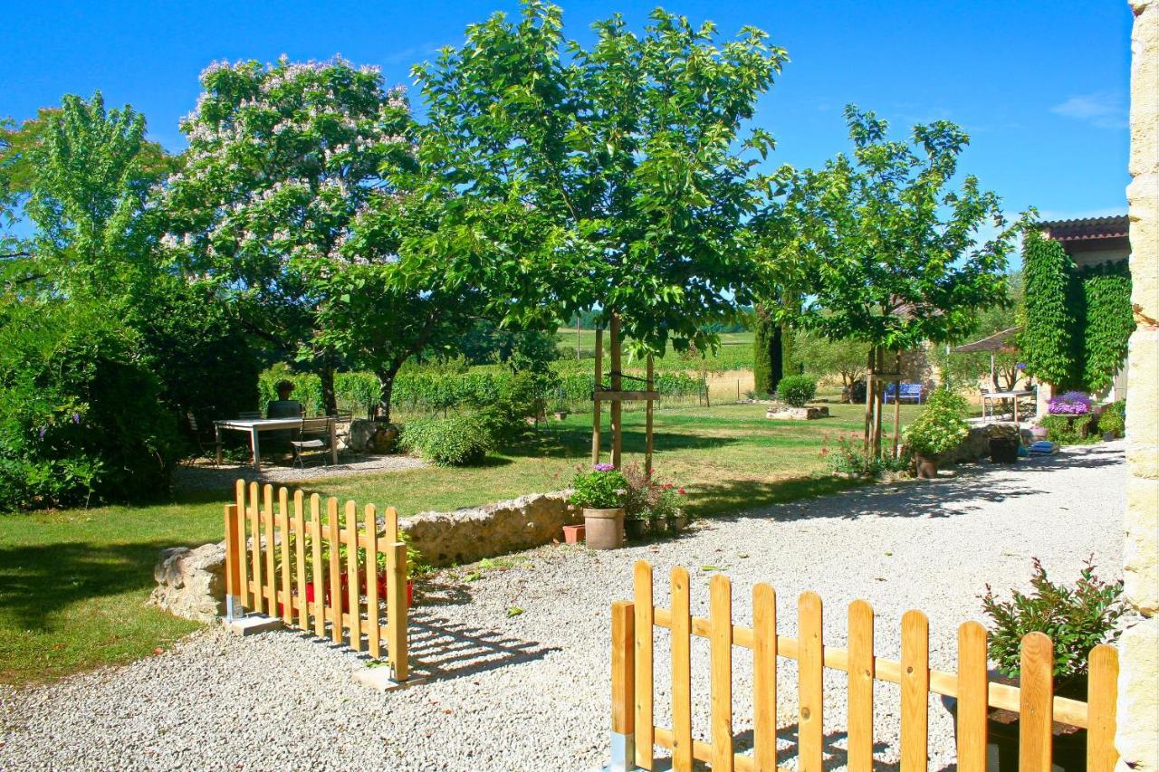 Bleu Raisin Bed and Breakfast Les Salles-de-Castillon Εξωτερικό φωτογραφία