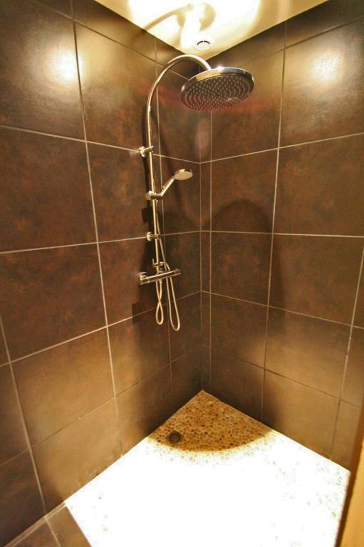 Bleu Raisin Bed and Breakfast Les Salles-de-Castillon Δωμάτιο φωτογραφία