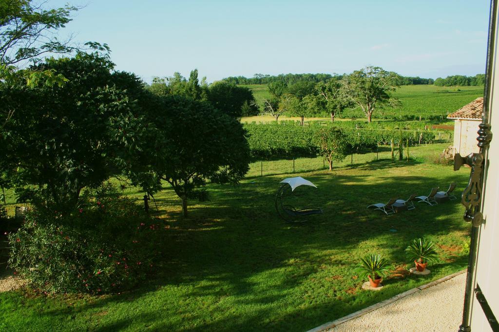Bleu Raisin Bed and Breakfast Les Salles-de-Castillon Εξωτερικό φωτογραφία